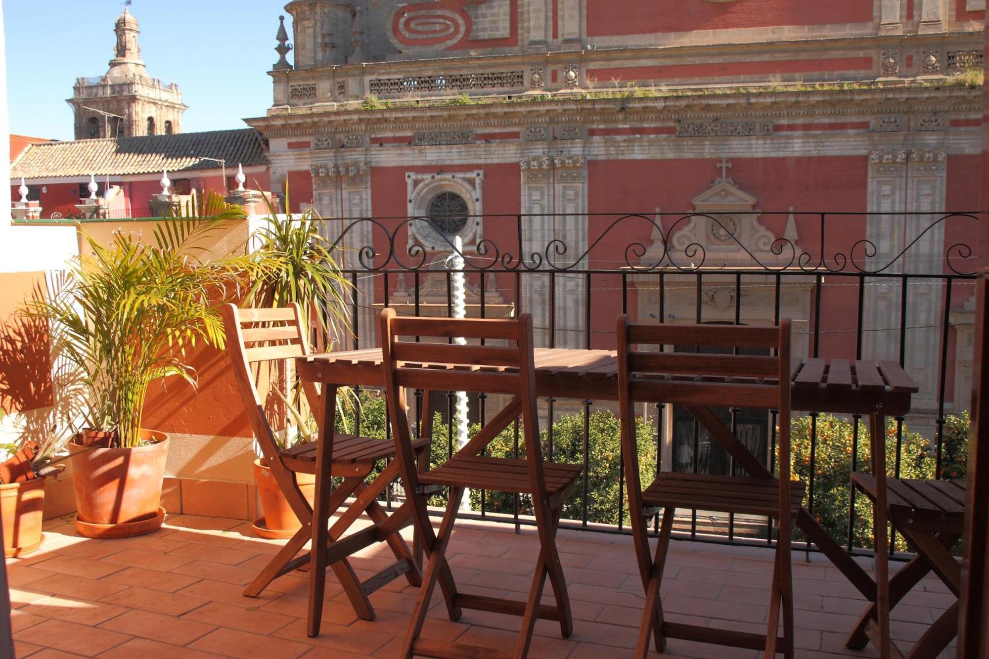 Panther Home Salvador Sevilla Exteriör bild